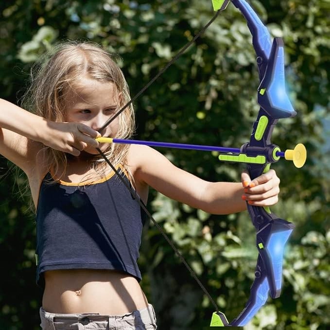 Paquete de 2 conjuntos de arco y flecha para niños, conjunto de tiro con arco con luces con 14 flechas de ventosa, objetivos de tiro con arco, juegos al aire libre para niños de 4 a 8 y 8 a 12 años