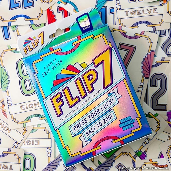 USAOPOLY Flip 7, la mezcla definitiva de presiona tu suerte y estrategia, juego de cartas adictivo de ritmo rápido, rápido de aprender y fácil de enseñar, perfecto para noches de juego, más de 3 jugad